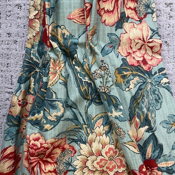 Custom Drapery - Picture 2 of 4